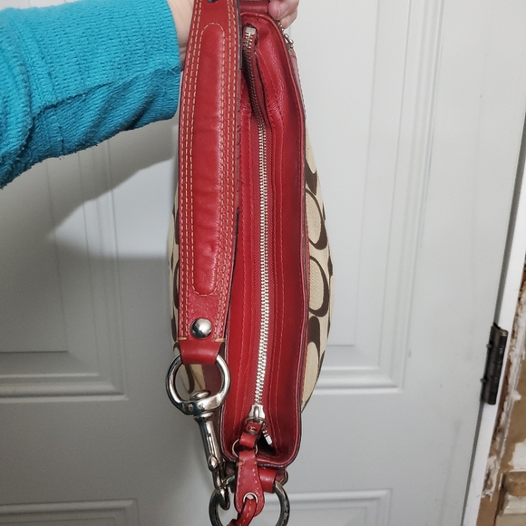 COACH F12657 Red Zoe Signature Medium Hobo Bag EUC - Picture 3 of 12